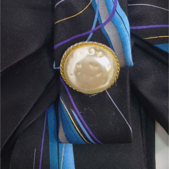 Vintage Silk Tie Pendant Artisan Made Upcycled J Garcia Faux Pearl Necklace NEW - Picture 7 of 12